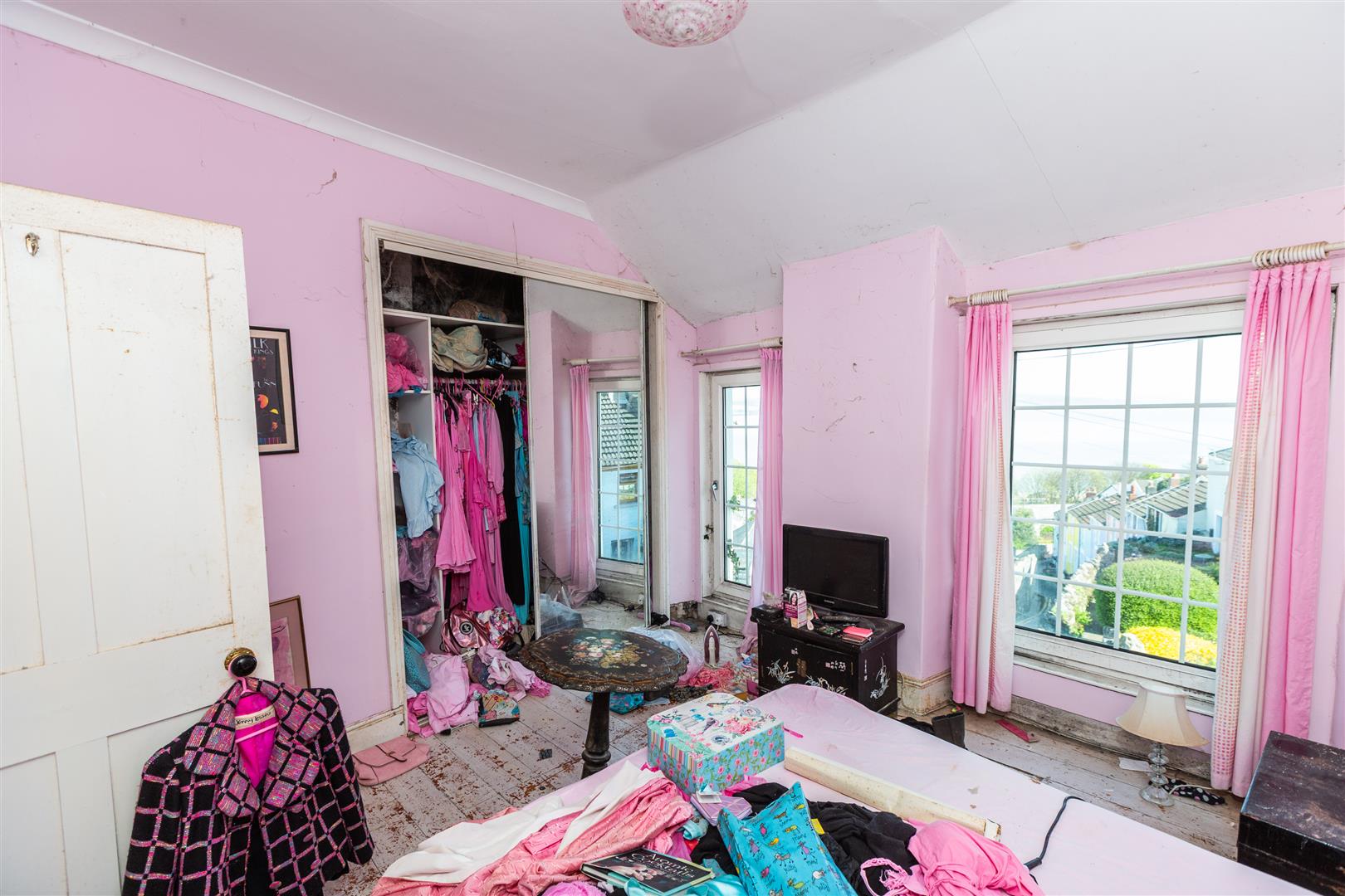 Western Lane, Mumbles, Swansea, SA3 4EY